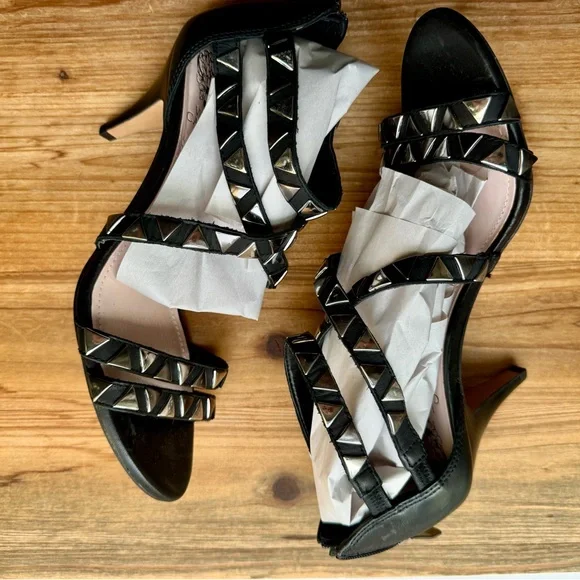 VINCE CAMUTO Black Lucia Studded Heels - Picture 2 of 7